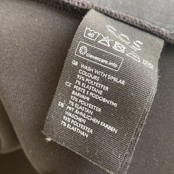 COS black overcoat - Picture 6 of 6